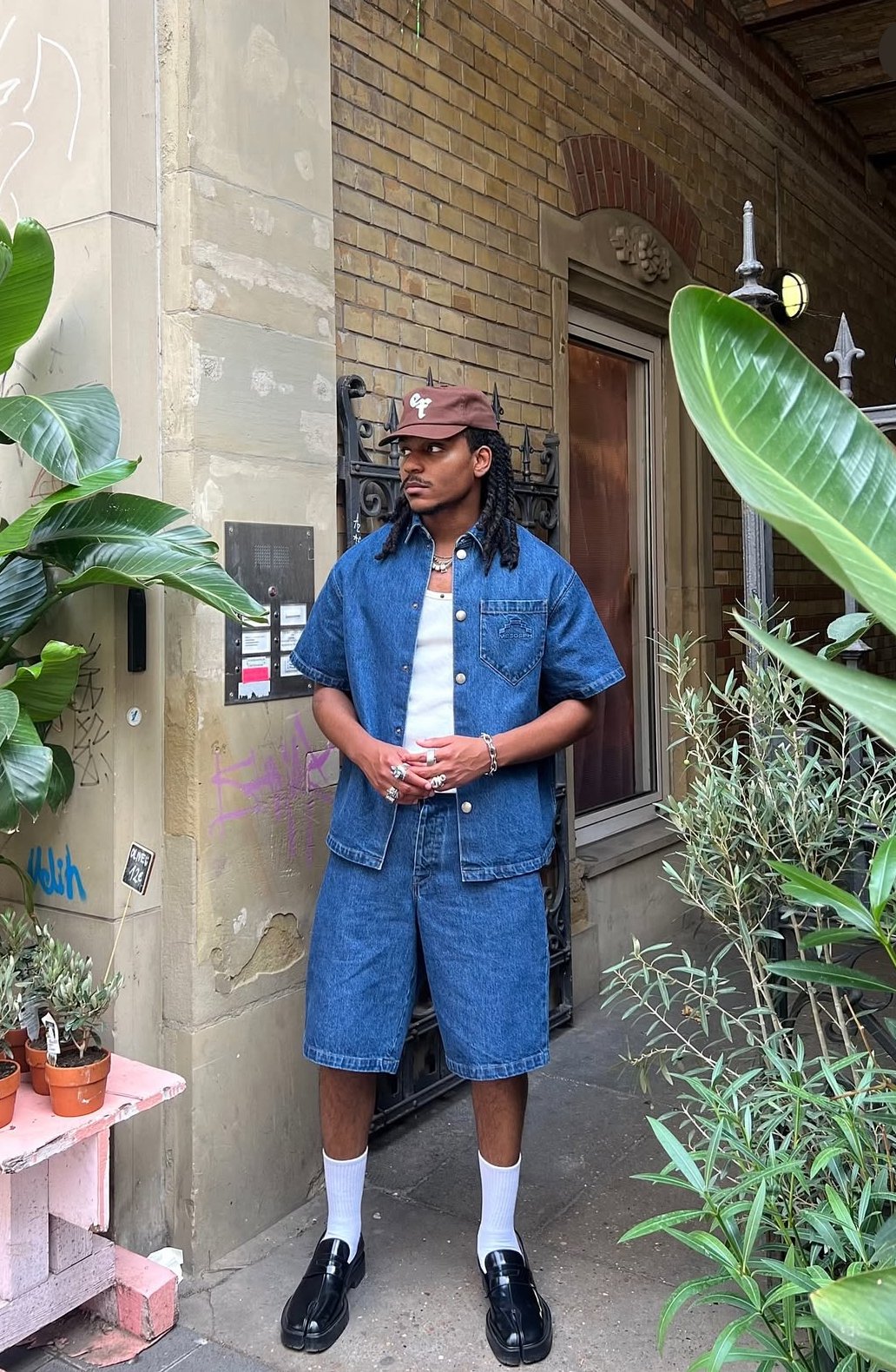 Short Sleeve Button Downs That Actually Look Good (Here’s How to Style Them)